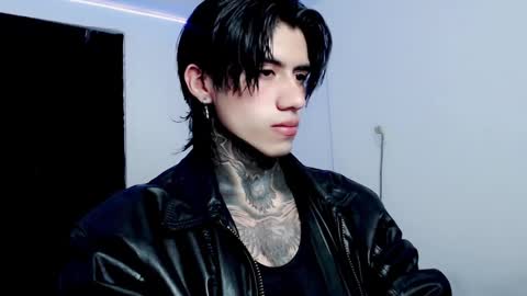 Snapshot of chriss_opp chatting on 02/17/25, 10:58 CHRIS  INDEPENT MODEL online show from 02/17/25, 10:58