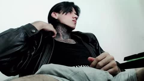 Snapshot of chriss_opp chatting on 03/02/25, 05:47 CHRIS  INDEPENT MODEL online show from 03/02/25, 05:47