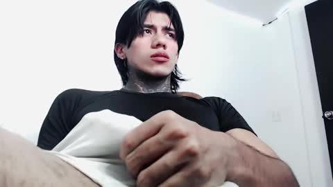 Snapshot of chriss_opp chatting on 03/09/25, 03:43 CHRIS  INDEPENT MODEL online show from 03/09/25, 03:43