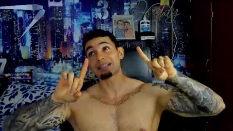 Snapshot of chriss_stewart2 chatting on 07/25/26, 02:31 Chriss Stewart online show from 07/25/26, 02:31