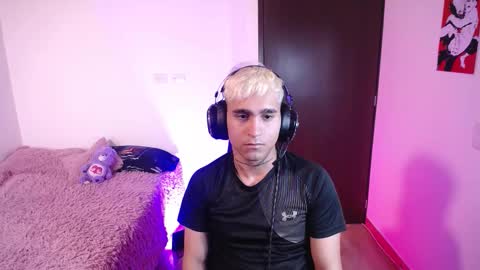 Christian Wang online show from 03/09/26, 08:57