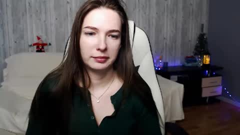 Snapshot of chrisssstaylor chatting on 12/24/24, 09:39 Christi online show from 12/24/24, 09:39