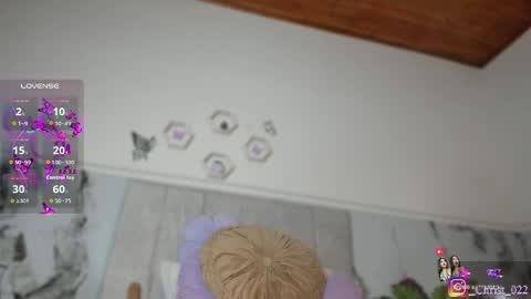 Snapshot of christal_cutee chatting on 04/26/26, 05:27 Christal online show from 04/26/26, 05:27