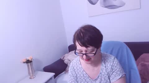 Christa online show from 03/10/25, 04:14