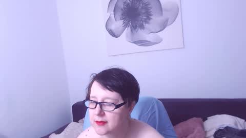 Christa online show from 04/12/26, 02:16