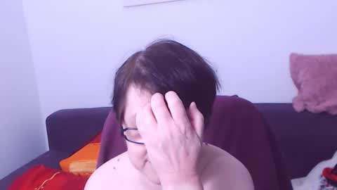 Christa online show from 04/17/26, 07:28