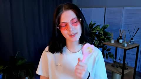 Snapshot of christaschrecongost chatting on 03/06/26, 06:37 christaschrecongost online show from 03/06/26, 06:37