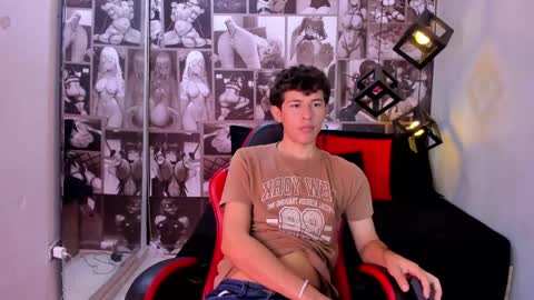 Snapshot of christian_foxx chatting on 06/05/26, 02:12 Christian online show from 06/05/26, 02:12