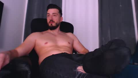 Snapshot of christiannstud chatting on 02/15/25, 11:14 christiannstud online show from 02/15/25, 11:14