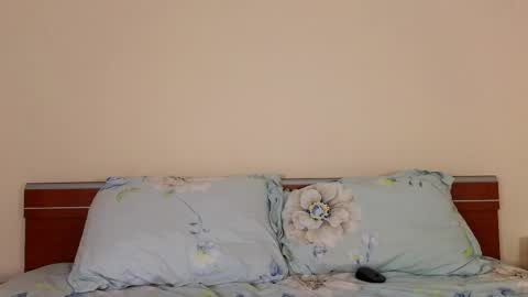 christihanson online show from 04/21/26, 02:56