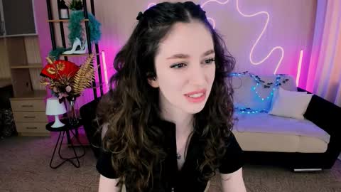 christinaconteeree online show from 09/14/25, 11:20