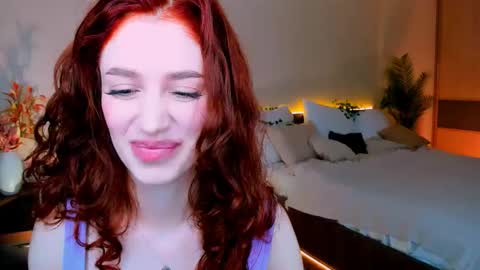 christinaconteeree online show from 10/17/25, 07:38