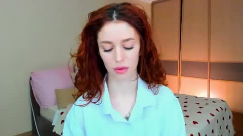 christinaconteeree online show from 07/22/26, 07:05
