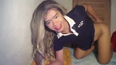 Snapshot of christinakissxxx chatting on 11/18/25, 06:34 Your Mistresssissy Christinaaa online show from 11/18/25, 06:34