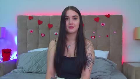 Snapshot of christinamilton chatting on 02/11/25, 10:07 Christina online show from 02/11/25, 10:07