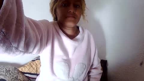 Snapshot of christine213 chatting on 02/05/25, 06:35 christine213 online show from 02/05/25, 06:35