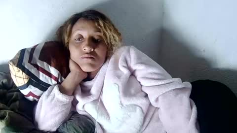 Snapshot of christine213 chatting on 02/05/25, 09:40 christine213 online show from 02/05/25, 09:40