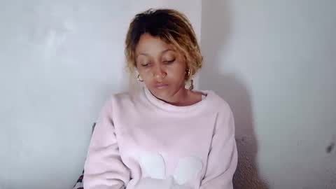 Snapshot of christine213 chatting on 02/09/25, 08:11 christine213 online show from 02/09/25, 08:11