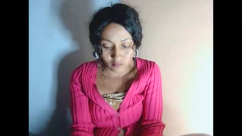 Snapshot of christine213 chatting on 10/05/25, 02:48 christine213 online show from 10/05/25, 02:48