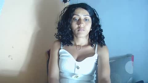 Snapshot of christine213 chatting on 10/18/25, 06:41 christine213 online show from 10/18/25, 06:41