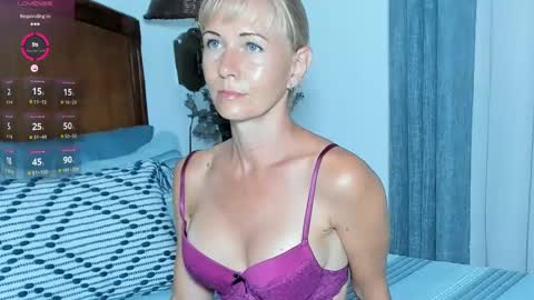 Snapshot of christine_35 chatting on 09/13/25, 12:27 Christine - online show from 09/13/25, 12:27