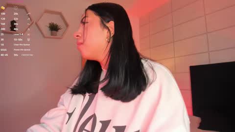 Christine  online show from 11/25/25, 12:05