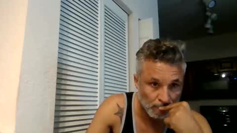 Snapshot of christopher_rain chatting on 10/27/25, 06:45 Christopher Rain online show from 10/27/25, 06:45