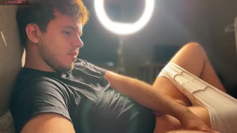 Snapshot of christophertan chatting on 09/25/25, 11:25 Christopher online show from 09/25/25, 11:25