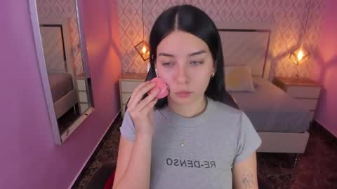 CHRISTY  online show from 10/18/25, 07:25