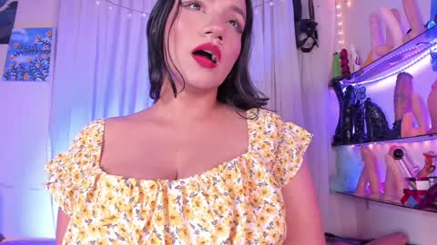 Snapshot of christymilk1 chatting on 02/09/25, 12:39 christy online show from 02/09/25, 12:39