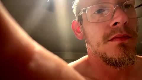 Snapshot of chriswells062590 chatting on 03/31/26, 04:02 chriswells062590 online show from 03/31/26, 04:02