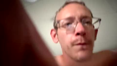 Snapshot of chriswells062590 chatting on 04/21/26, 04:56 chriswells062590 online show from 04/21/26, 04:56