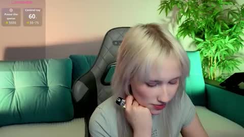 EvaBlonde TayaBrunette EliieBlack hair online show from 02/24/26, 02:37