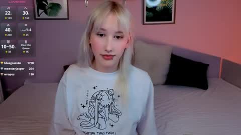 EvaBlonde TayaBrunette EliieBlack hair online show from 03/29/26, 02:28