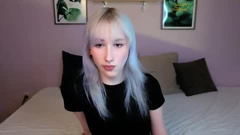 EvaBlonde TayaBrunette EliieBlack hair online show from 04/11/26, 02:21