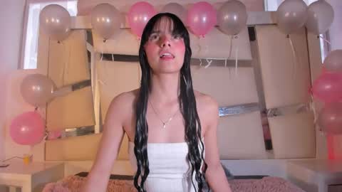 Snapshot of chrystal_jade chatting on 10/16/25, 01:34 instagram chrystaljade.1 online show from 10/16/25, 01:34
