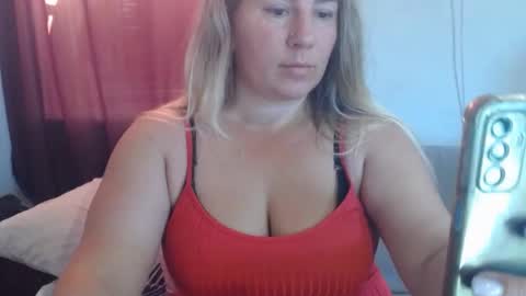 Snapshot of chrystalbella chatting on 07/26/26, 05:59 Diana online show from 07/26/26, 05:59