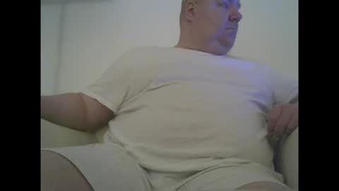 Snapshot of chubby_david chatting on 11/07/25, 10:21 chubby_david online show from 11/07/25, 10:21