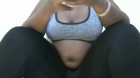 DivaDee online show from 12/14/25, 09:19