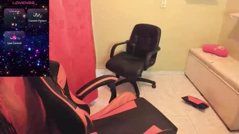 kate   online show from 10/15/25, 09:37