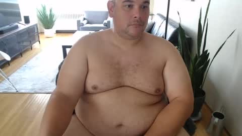 Snapshot of chubbyvix chatting on 07/22/26, 06:11 AstorYvr online show from 07/22/26, 06:11
