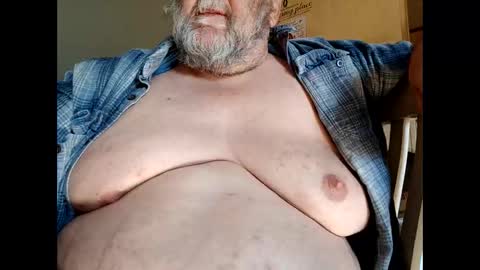 chubyluver11896 online show from 10/21/25, 04:41