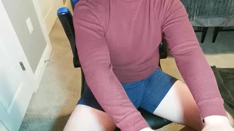 Snapshot of chuck0781 chatting on 02/19/25, 02:33 chuck online show from 02/19/25, 02:33