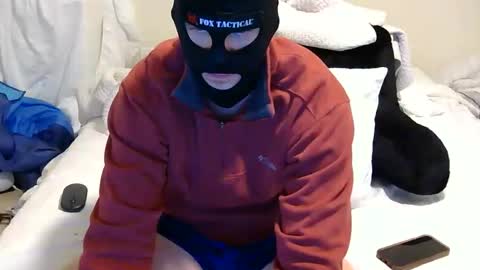 Snapshot of chuck5566 chatting on 12/21/25, 02:30 chuck5566 online show from 12/21/25, 02:30