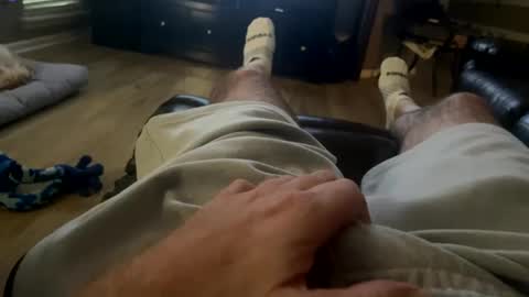 chucktownguy81 online show from 12/29/24, 04:40