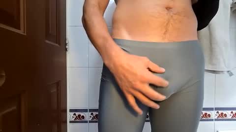 Jhonnyy online show from 04/14/26, 04:13