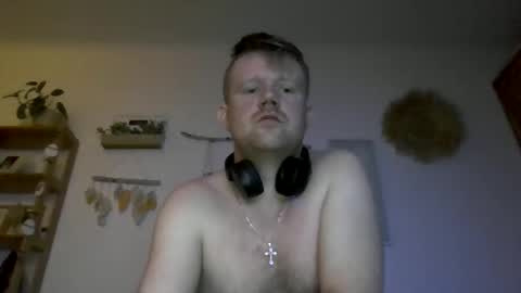 ciasnsyrize1996 online show from 02/18/26, 09:55