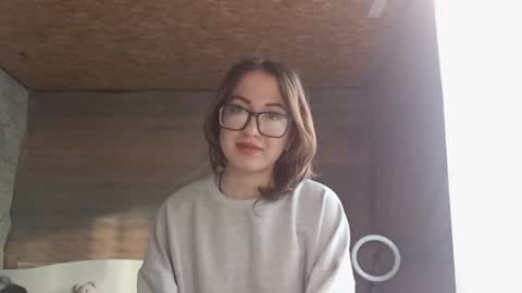 Snapshot of cicelyphaup chatting on 05/28/26, 11:40 Olivia online show from 05/28/26, 11:40
