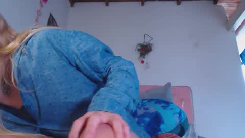 cicimom online show from 12/18/25, 01:50