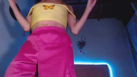 cicimom online show from 02/15/26, 04:20